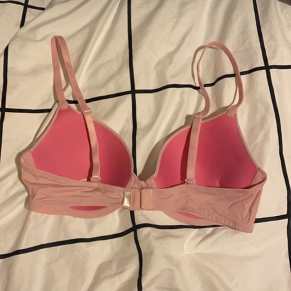 Pink bra - Picture 2 of 2